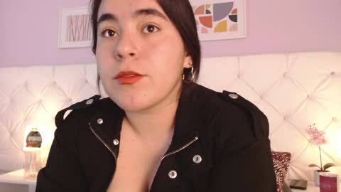 Snapshot of ryder_n_violet chatting on 01/28/25, 03:25 Ryder and Violet online show from 01/28/25, 03:25