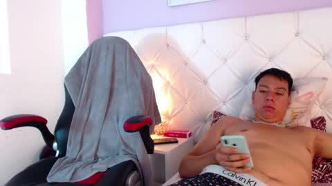 Snapshot of ryder_n_violet chatting on 01/30/25, 02:38 Ryder and Violet online show from 01/30/25, 02:38