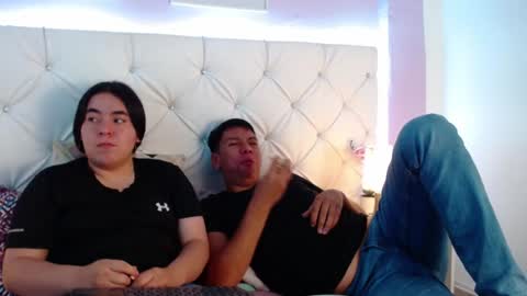 Snapshot of ryder_n_violet chatting on 01/30/25, 05:41 Ryder and Violet online show from 01/30/25, 05:41