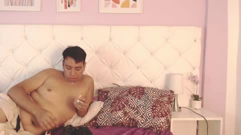 Snapshot of ryder_n_violet chatting on 02/04/25, 02:28 Ryder and Violet online show from 02/04/25, 02:28