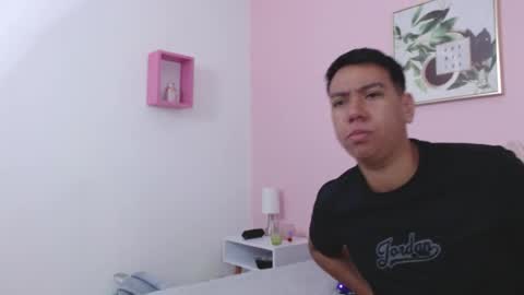 Snapshot of ryder_n_violet chatting on 02/21/25, 05:13 Ryder and Violet online show from 02/21/25, 05:13