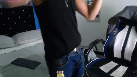 Snapshot of ryderdark chatting on 10/28/25, 12:19 RyderDark online show from 10/28/25, 12:19