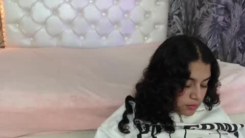 Snapshot of rylierouse chatting on 10/17/25, 12:08 rylierouse online show from 10/17/25, 12:08