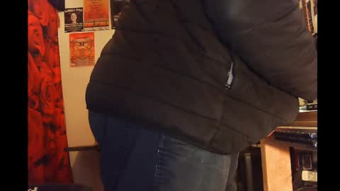 Snapshot of rynoxox chatting on 11/18/25, 06:29 rynoxox online show from 11/18/25, 06:29