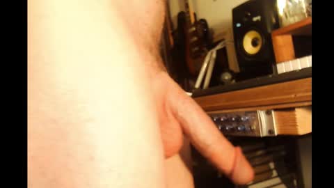 Snapshot of rynoxox chatting on 12/21/25, 09:49 rynoxox online show from 12/21/25, 09:49