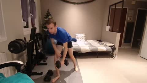 Snapshot of ryukukamifr chatting on 12/09/24, 06:35 Ryuk FR online show from 12/09/24, 06:35