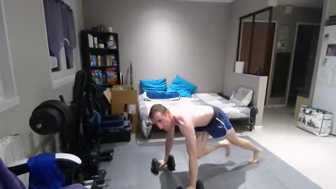 Snapshot of ryukukamifr chatting on 02/28/25, 07:46 Ryuk FR online show from 02/28/25, 07:46