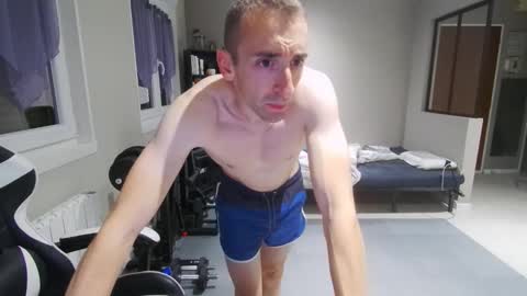 Snapshot of ryukukamifr chatting on 10/14/25, 05:25 Ryuk FR online show from 10/14/25, 05:25