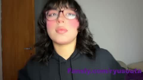 Snapshot of ryusouta chatting on 12/28/24, 11:59 Ryu-chan online show from 12/28/24, 11:59