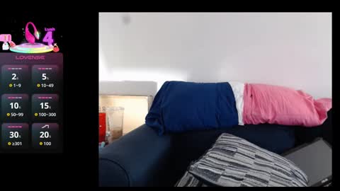 Snapshot of s496925 chatting on 10/29/25, 03:25 s496925 online show from 10/29/25, 03:25