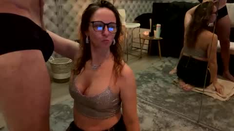 Laura online show from 02/23/26, 09:01