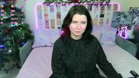 Snapshot of s_katekisa_ss chatting on 12/26/24, 03:49 Kate online show from 12/26/24, 03:49