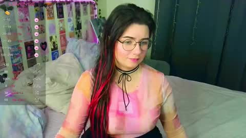 Snapshot of s_katekisa_ss chatting on 09/11/25, 08:09 Kate online show from 09/11/25, 08:09