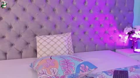 Snapshot of saamyreyes chatting on 01/04/25, 08:59 Saamy Reyes online show from 01/04/25, 08:59