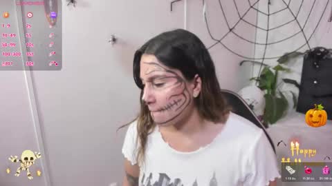 saaya_tay online show from 10/31/25, 03:40