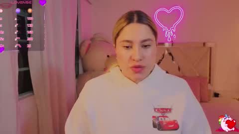 Snapshot of saaya_tay chatting on 02/05/26, 03:11 saaya_tay online show from 02/05/26, 03:11