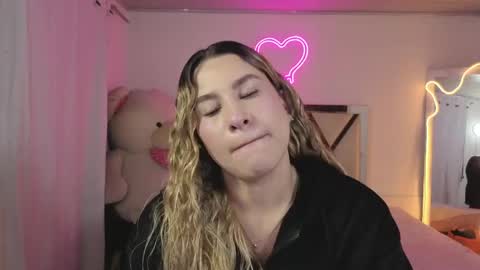 saaya_tay online show from 05/07/26, 03:12