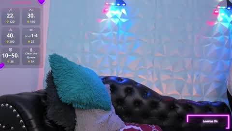 Snapshot of sabinadeluxe_cg chatting on 11/27/25, 12:29 sabinadeluxe_cg online show from 11/27/25, 12:29