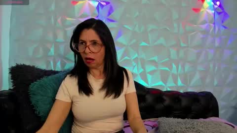 Snapshot of sabinadeluxe_cg chatting on 12/01/25, 10:59 sabinadeluxe_cg online show from 12/01/25, 10:59