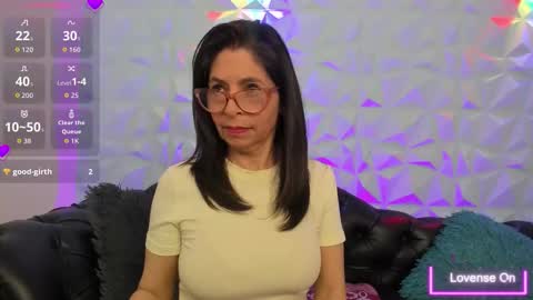 Snapshot of sabinadeluxe_cg chatting on 12/05/25, 12:58 sabinadeluxe_cg online show from 12/05/25, 12:58