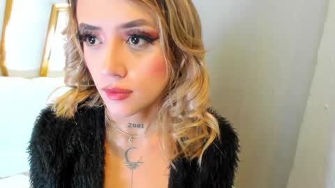 Snapshot of sabrina_cole chatting on 02/21/25, 03:34 . Sabrina Cole . online show from 02/21/25, 03:34