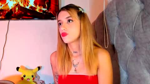 Snapshot of sabrina_cole chatting on 11/23/25, 04:56 . Sabrina Cole . online show from 11/23/25, 04:56