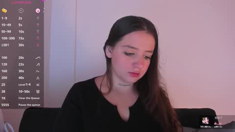 Snapshot of sabrina_lennox chatting on 09/22/25, 01:13 Sabrina Maria online show from 09/22/25, 01:13