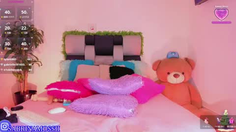 Snapshot of sabrina_mossi chatting on 01/01/25, 12:53 Sabrina Mossii online show from 01/01/25, 12:53