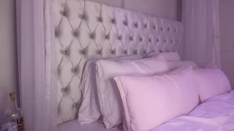 Snapshot of sabrinajanssen chatting on 03/02/25, 02:51 Sabrina online show from 03/02/25, 02:51