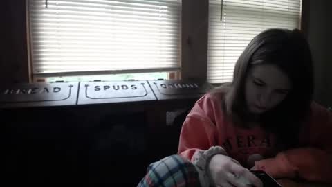 Snapshot of sabrinalexington chatting on 09/24/25, 12:19 Sabrina online show from 09/24/25, 12:19