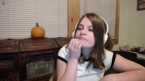 Snapshot of sabrinalexington chatting on 10/07/25, 11:35 Sabrina online show from 10/07/25, 11:35