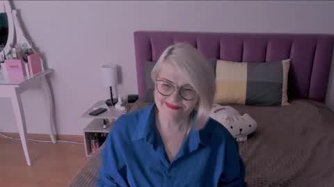 Snapshot of sabrinamacmarren chatting on 02/01/25, 04:22 Sabrina MacMarren online show from 02/01/25, 04:22