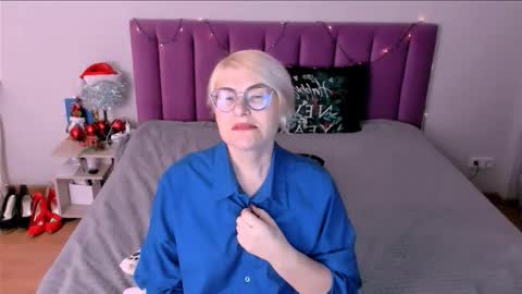 Sabrina MacMarren online show from 01/10/26, 01:46