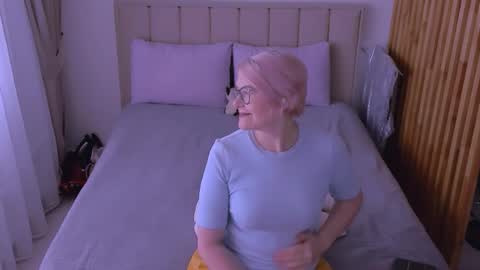 Sabrina MacMarren online show from 03/21/26, 08:41