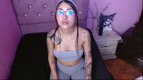 Snapshot of sabrinapaulson chatting on 05/27/26, 01:57 sabrinapaulson online show from 05/27/26, 01:57