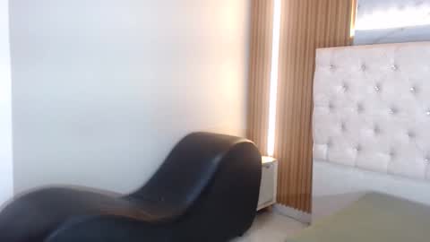 sabrinaroosa202cl online show from 10/27/25, 11:58