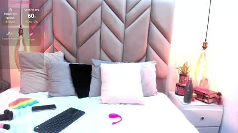 Sabrina Vantress online show from 04/22/26, 06:27