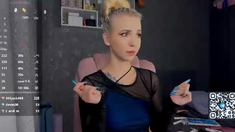 Snapshot of sabrinkaa chatting on 06/18/26, 07:18 Sabi Ryder new acc online show from 06/18/26, 07:18