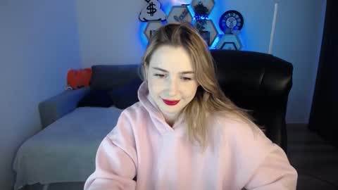 Snapshot of sabrinviolet chatting on 12/21/24, 10:17 Sabrina Violet online show from 12/21/24, 10:17