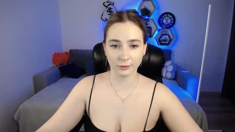 Snapshot of sabrinviolet chatting on 01/21/25, 09:03 Sabrina Violet online show from 01/21/25, 09:03