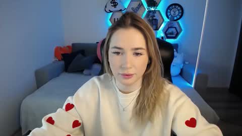 Snapshot of sabrinviolet chatting on 02/17/25, 09:13 Sabrina Violet online show from 02/17/25, 09:13