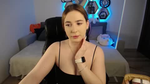Snapshot of sabrinviolet chatting on 02/18/25, 09:10 Sabrina Violet online show from 02/18/25, 09:10
