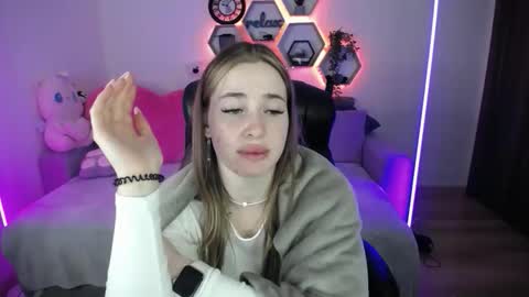 Sabrina Violet online show from 04/16/26, 08:04