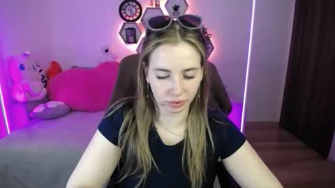 Sabrina Violet online show from 05/06/26, 08:08