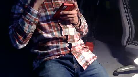 Snapshot of sacalaschichiss chatting on 12/25/24, 11:00 Dee online show from 12/25/24, 11:00