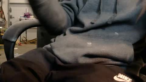 Dee online show from 12/18/25, 08:53