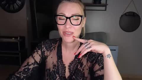 sacha__xx online show from 02/11/26, 09:09