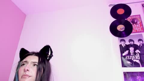 Ig  online show from 12/22/25, 03:36