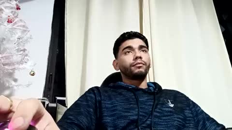Snapshot of sack_rojas chatting on 12/16/24, 04:45 Sack online show from 12/16/24, 04:45