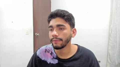 Snapshot of sack_rojas chatting on 02/11/25, 06:30 Sack online show from 02/11/25, 06:30